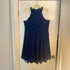 🚨flash sale🚨 Lace NAVY dress. Torrid